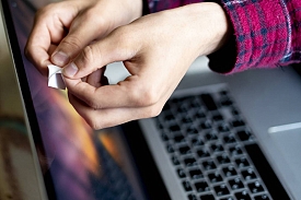 Sos-arnaque-webcam : le blog qui vous aide à vous protéger des arnaques à la webcam