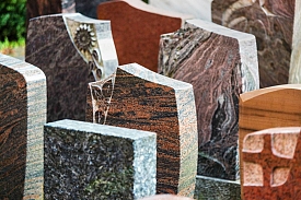 Granite Lacroix : fabricant de monuments funéraires au Québec